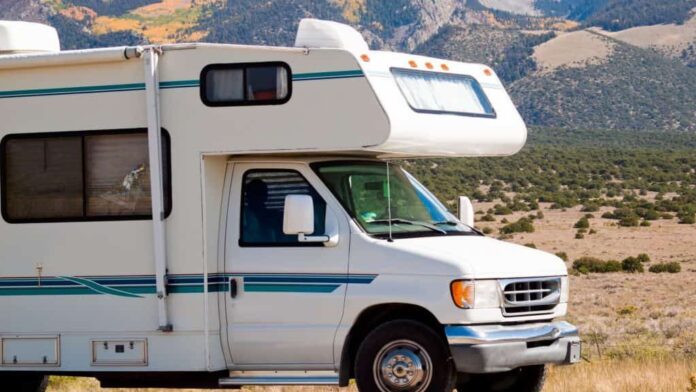 RV air conditioner turns on and off repeatedly